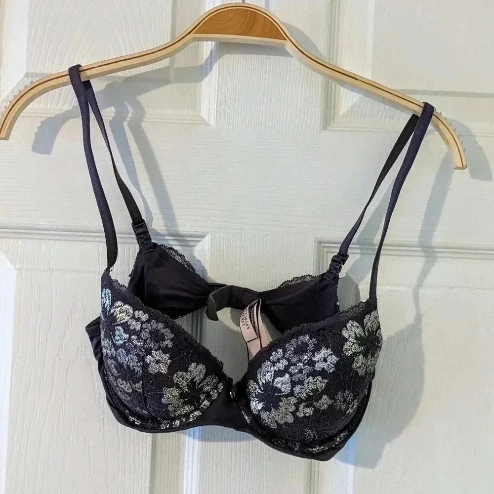 Victoria's Secret Body By Victoria Lined Padded Size 32C Purple/Silver~Flower